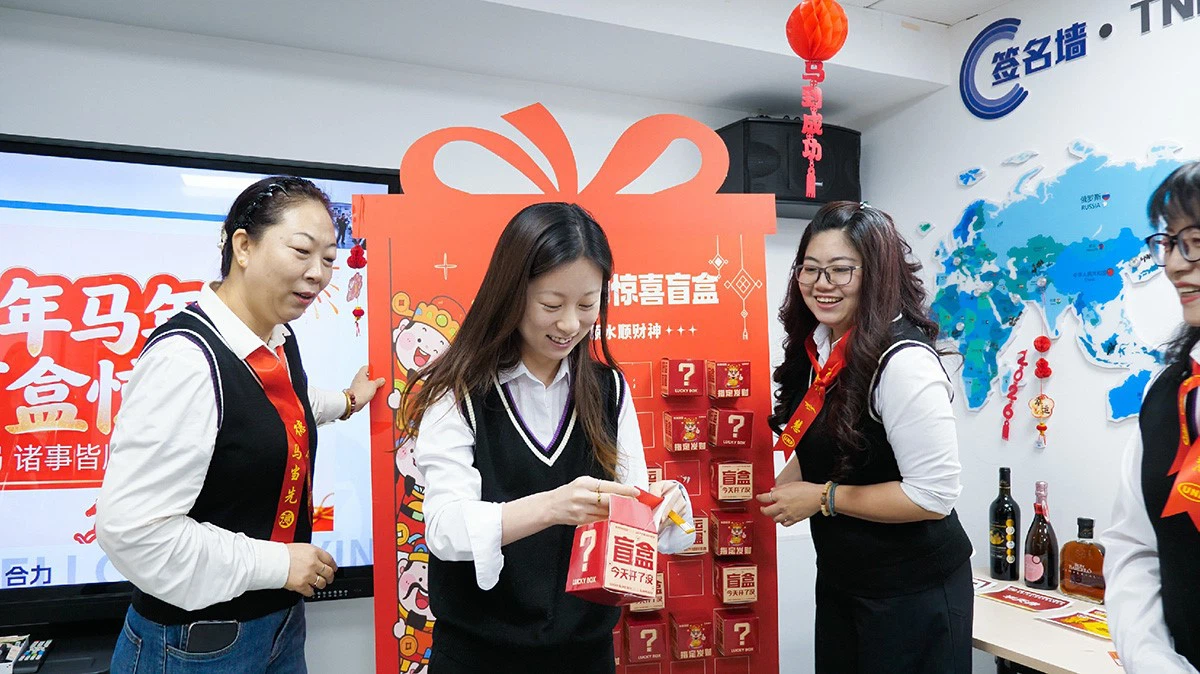 B8A208F7335A45494CB54C726C41698D B8A208F7335A45494CB54C726C41698D